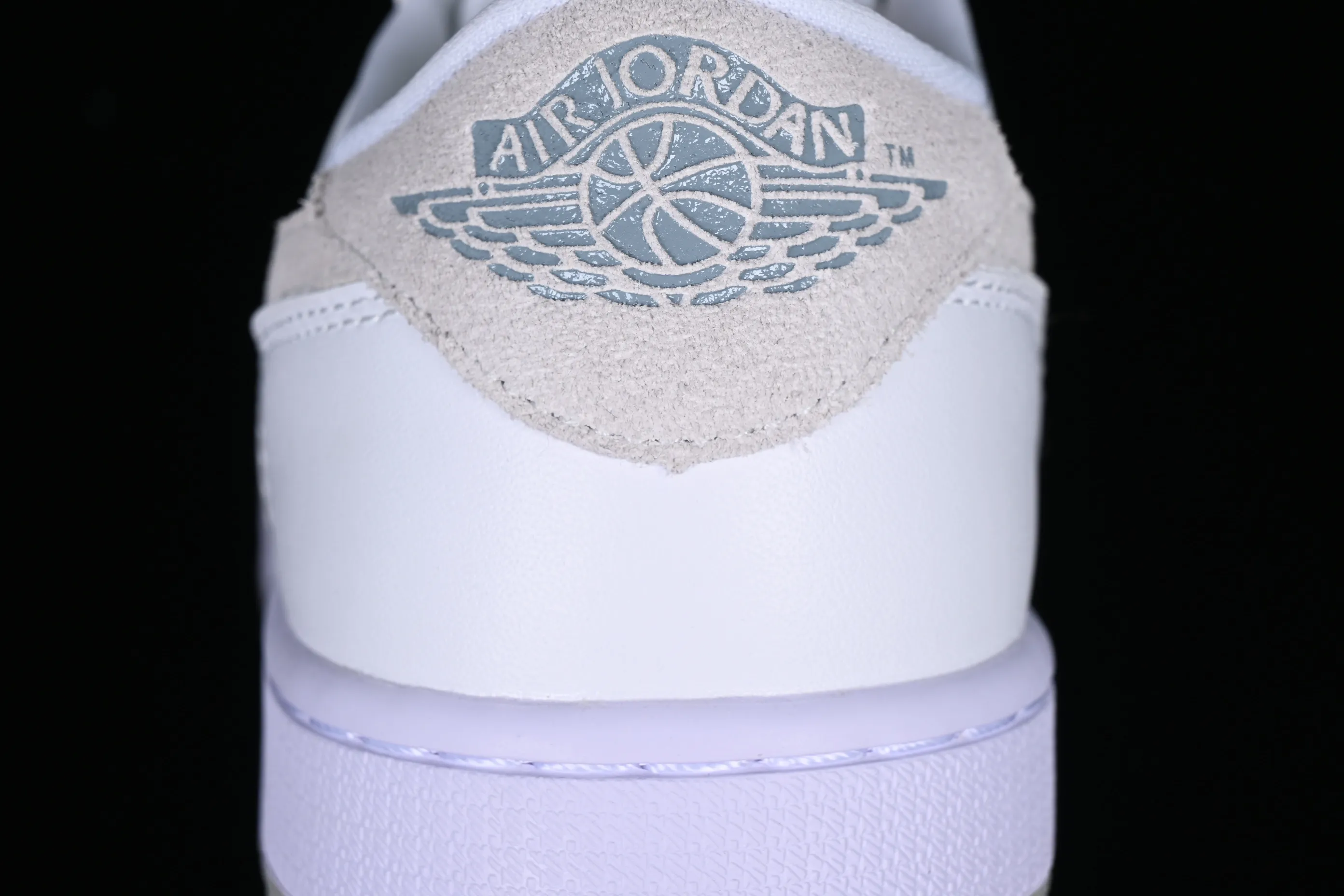 All categories Air Jordan Jordan series basketball shoes Air Jordan 1 Low Z version Air Jordan 1 Low OG "Shattered Backboard" AJ1 Joe 1 customized version white buckle shredded low-top basketball shoes CZ0790-100